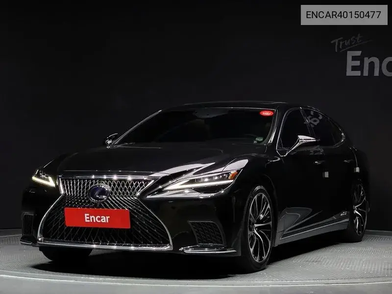 Lexus LS 2022 года выпуска