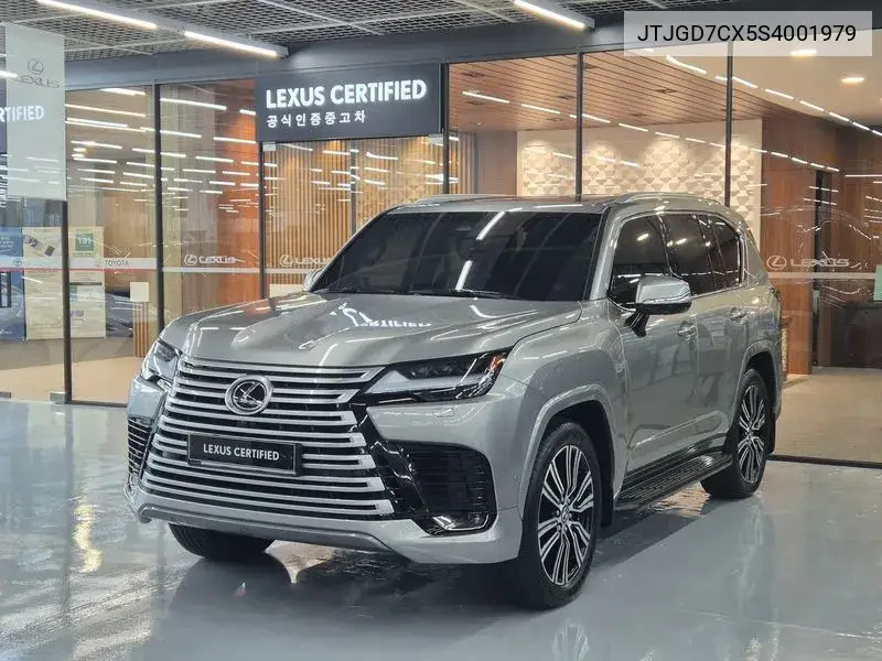 Lexus LX 2025 года выпуска