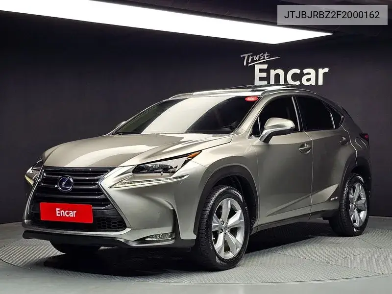 Lexus NX 2014 года выпуска