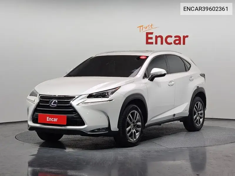 Lexus NX 2015 года выпуска