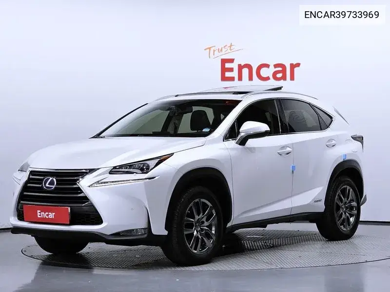 Lexus NX 2015 года выпуска