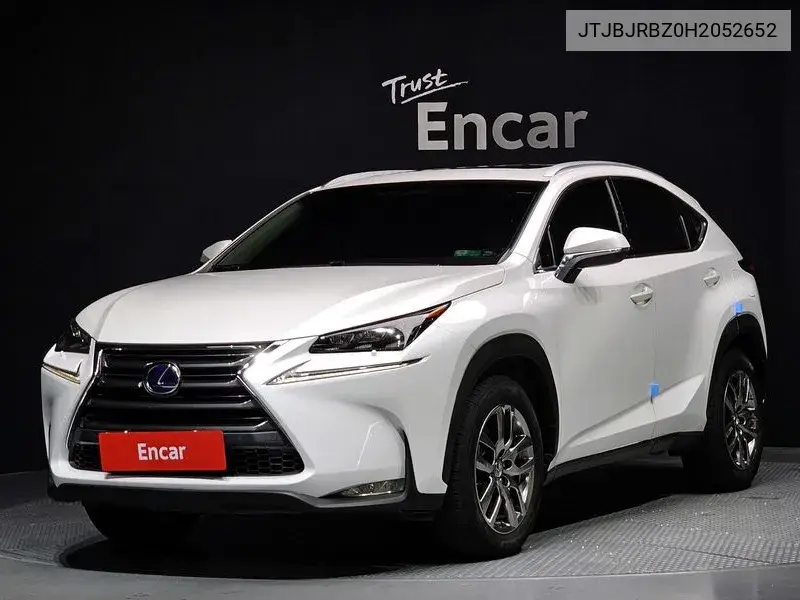 Lexus NX 2016 года выпуска
