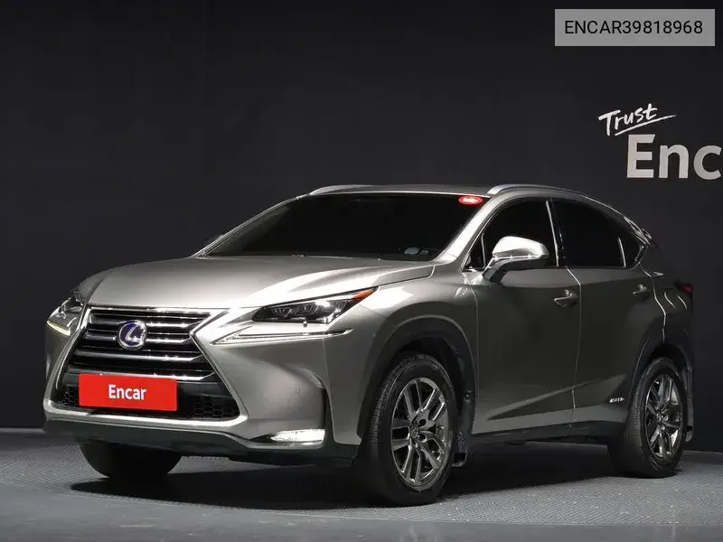 Lexus NX 2016 года выпуска