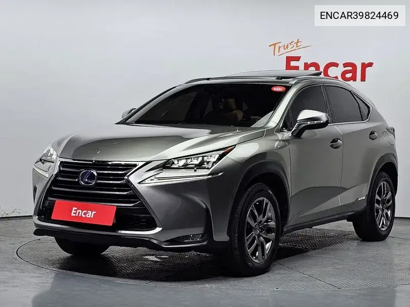 Lexus NX 2016 года выпуска