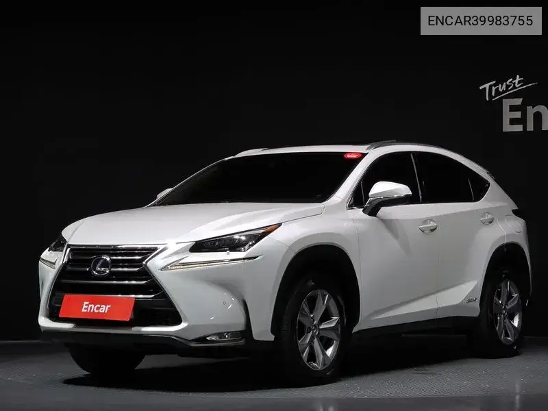 Lexus NX 2016 года выпуска
