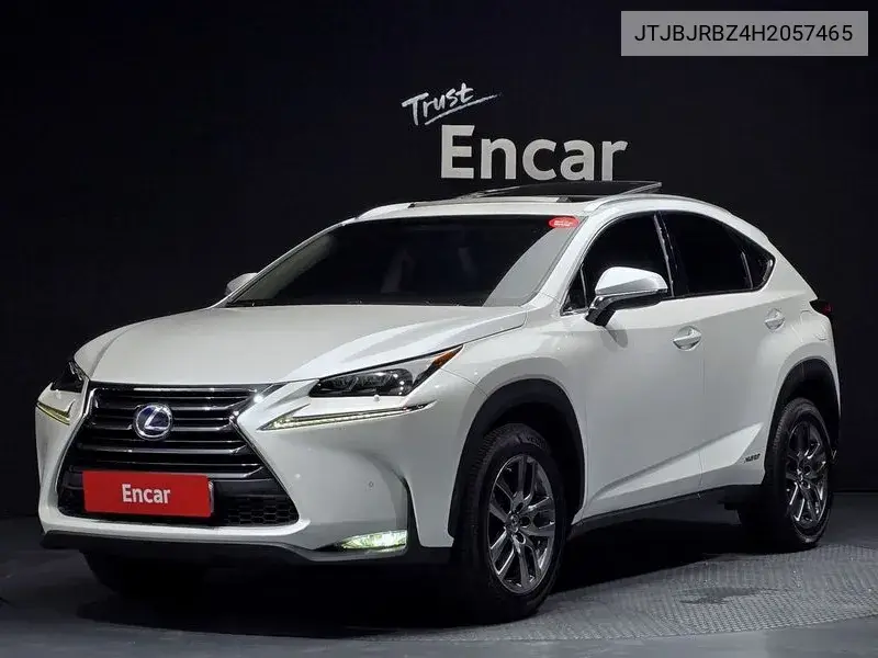 Lexus NX 2016 года выпуска