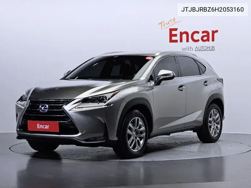 Lexus NX 2016 года выпуска