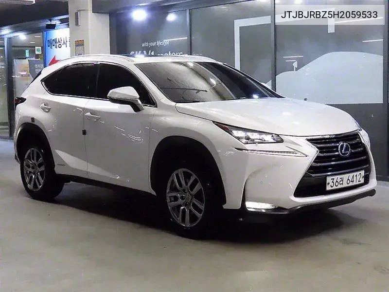 Lexus NX 2017 года выпуска