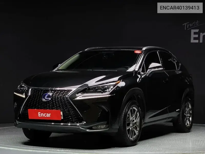 Lexus NX 2017 года выпуска