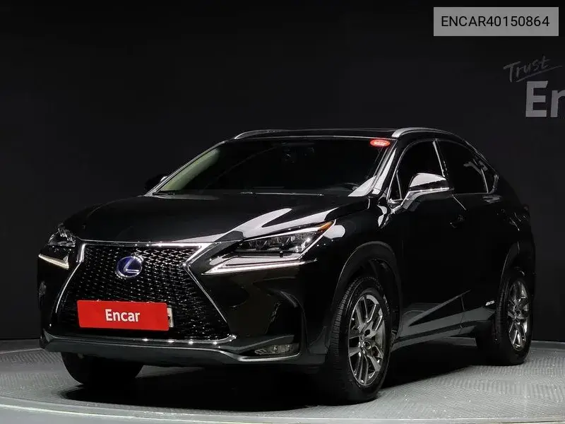 Lexus NX 2017 года выпуска