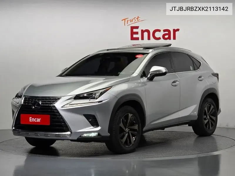 Lexus NX 2018 года выпуска