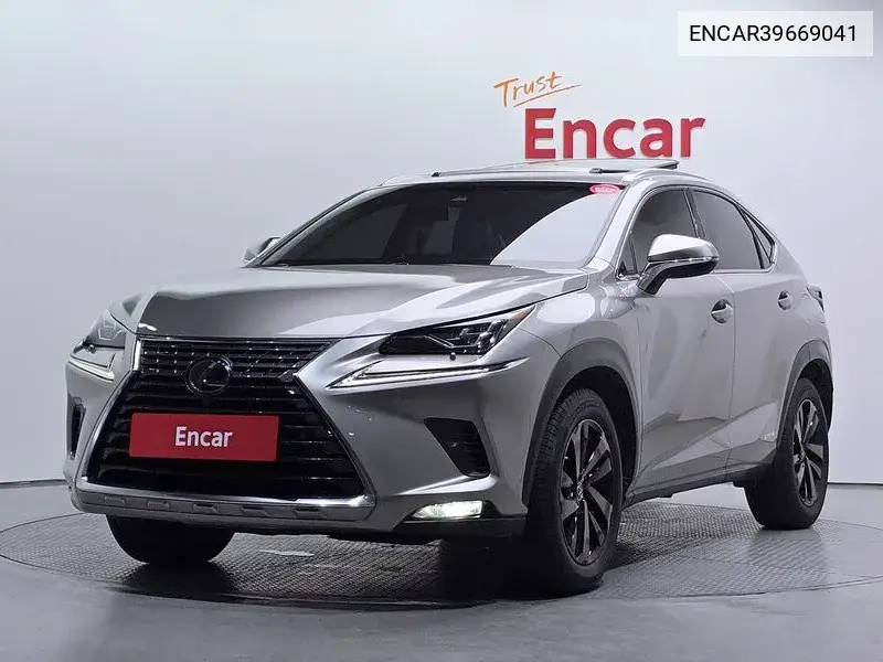 Lexus NX 2019 года выпуска