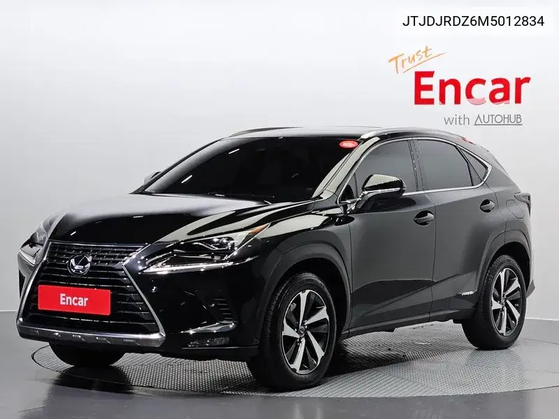 Lexus NX 2020 года выпуска