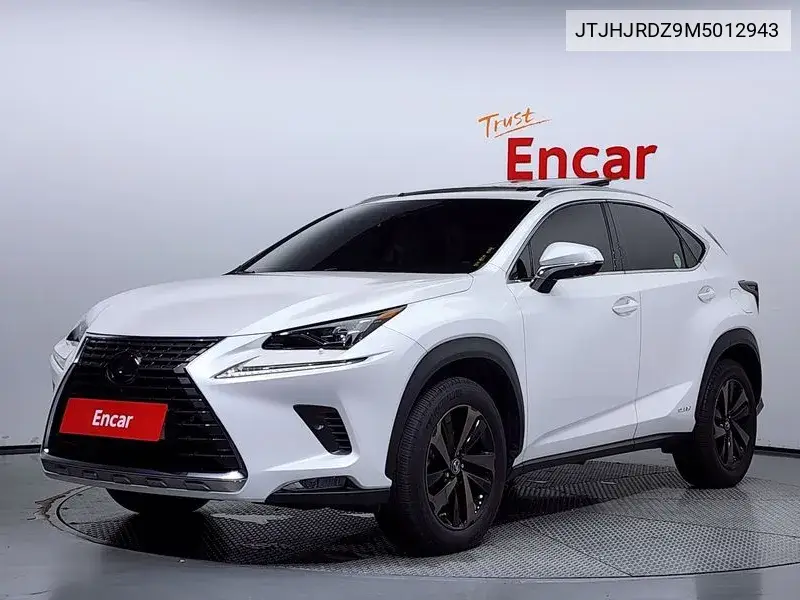 Lexus NX 2021 года выпуска