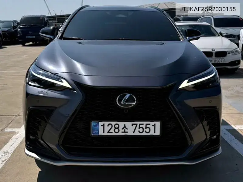 Lexus NX 2023 года выпуска