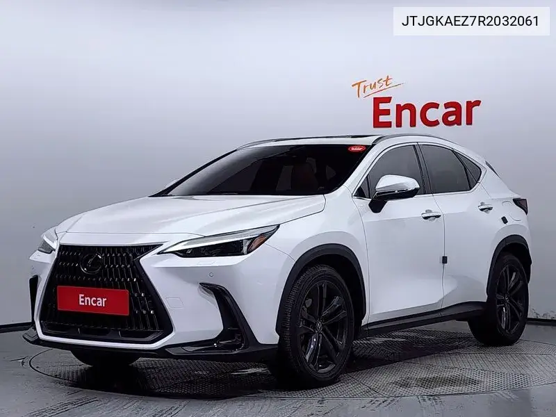 Lexus NX 2023 года выпуска