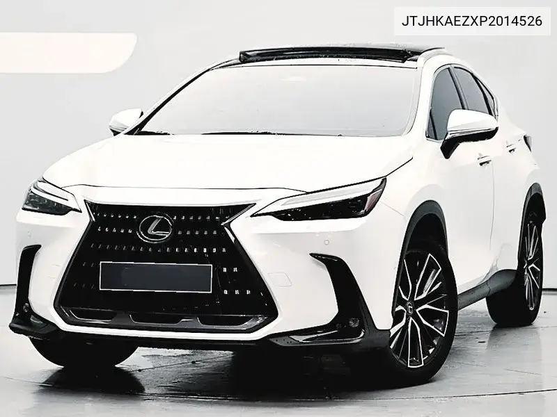 Lexus NX 2023 года выпуска