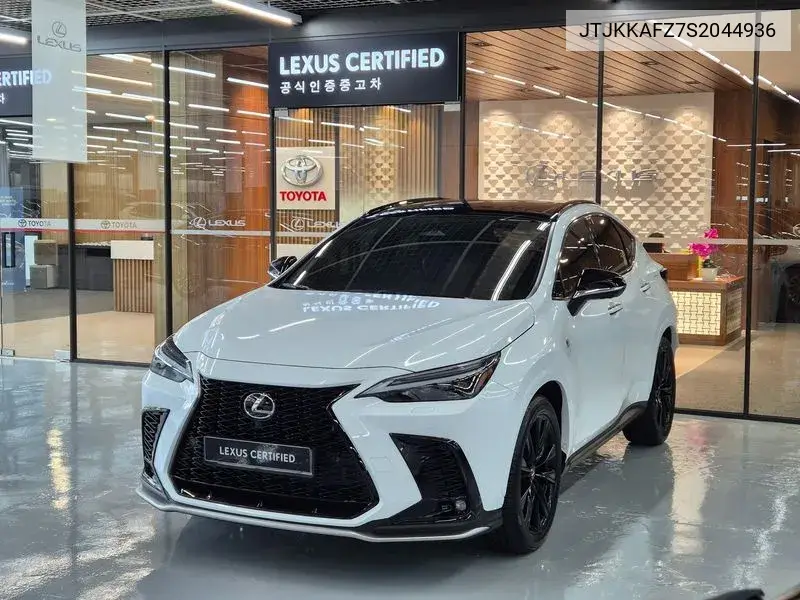 Lexus NX 2024 года выпуска