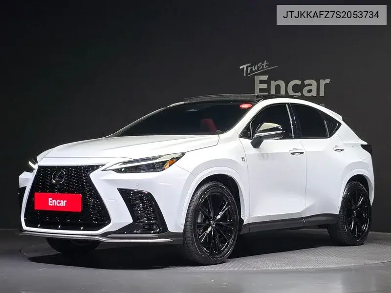 Lexus NX 2024 года выпуска