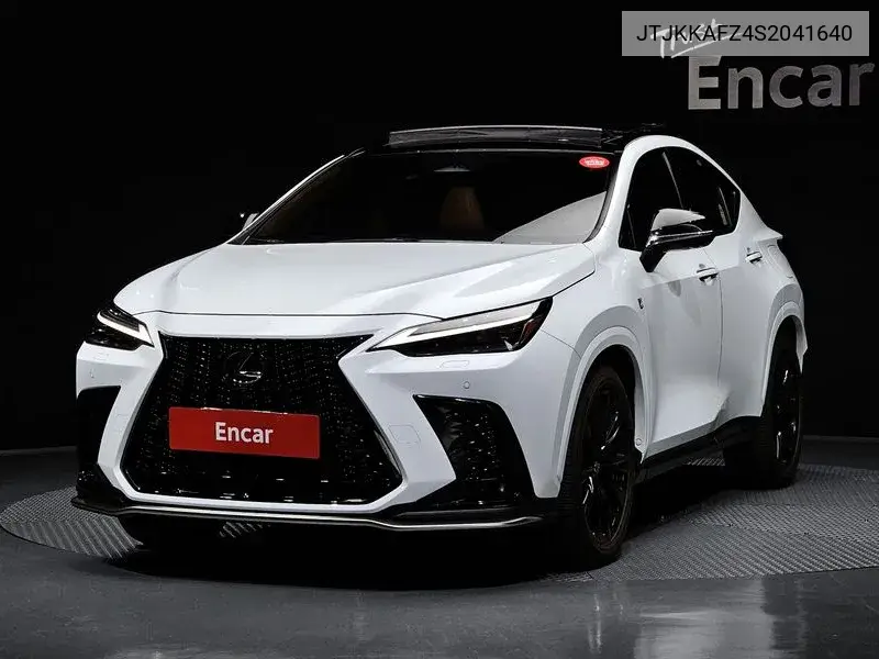 Lexus NX 2024 года выпуска