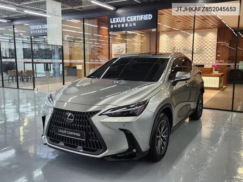Lexus NX 2024 года выпуска