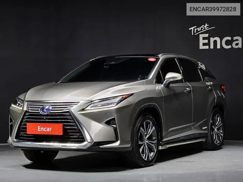 Lexus RX 2018 года выпуска