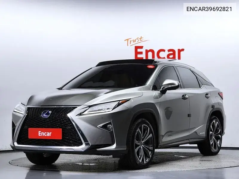 Lexus RX 2019 года выпуска