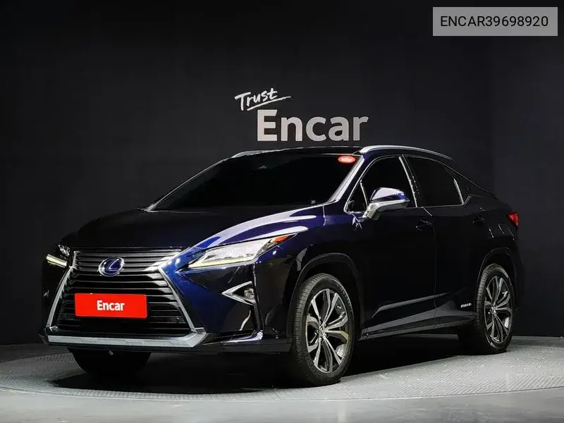 Lexus RX 2019 года выпуска