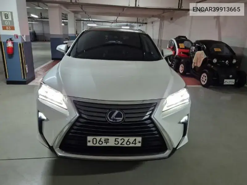 Lexus RX 2019 года выпуска