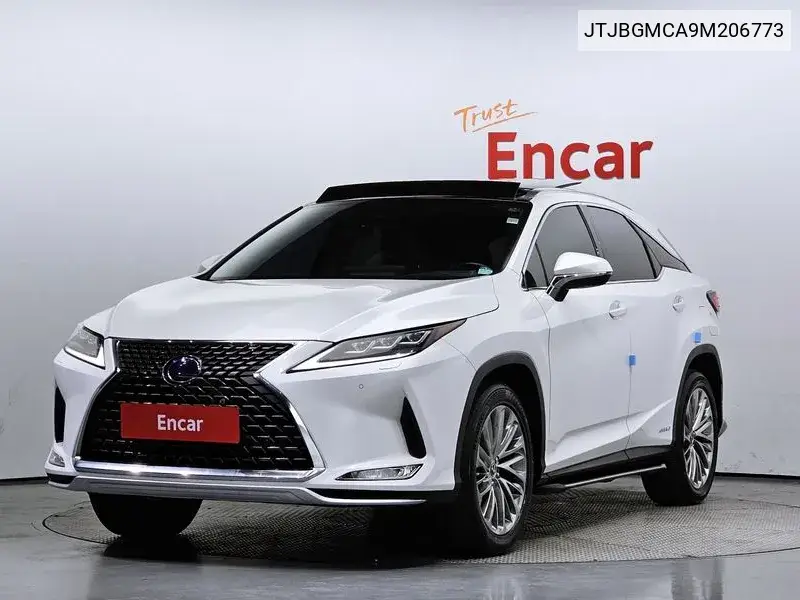 Lexus RX 2021 года выпуска