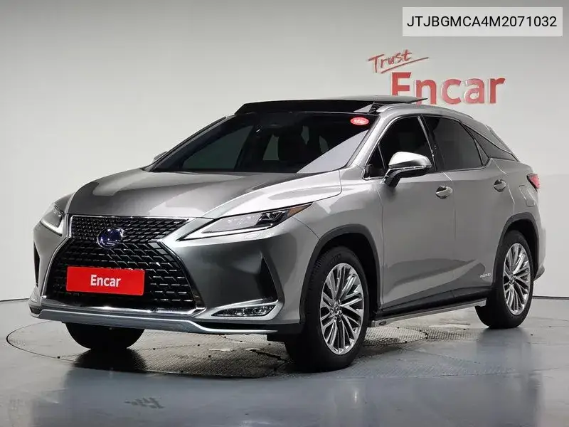 Lexus RX 2021 года выпуска