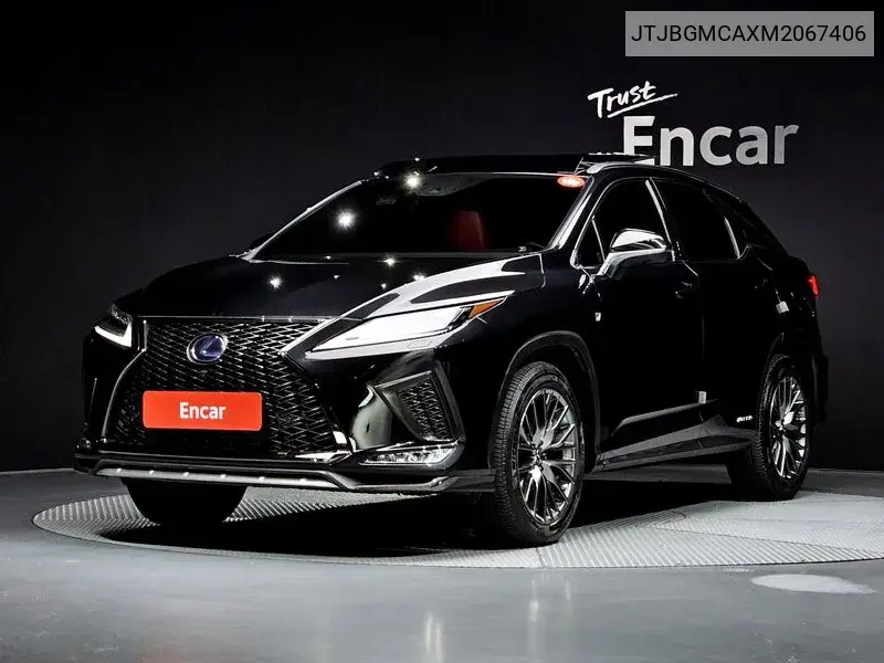 Lexus RX 2021 года выпуска