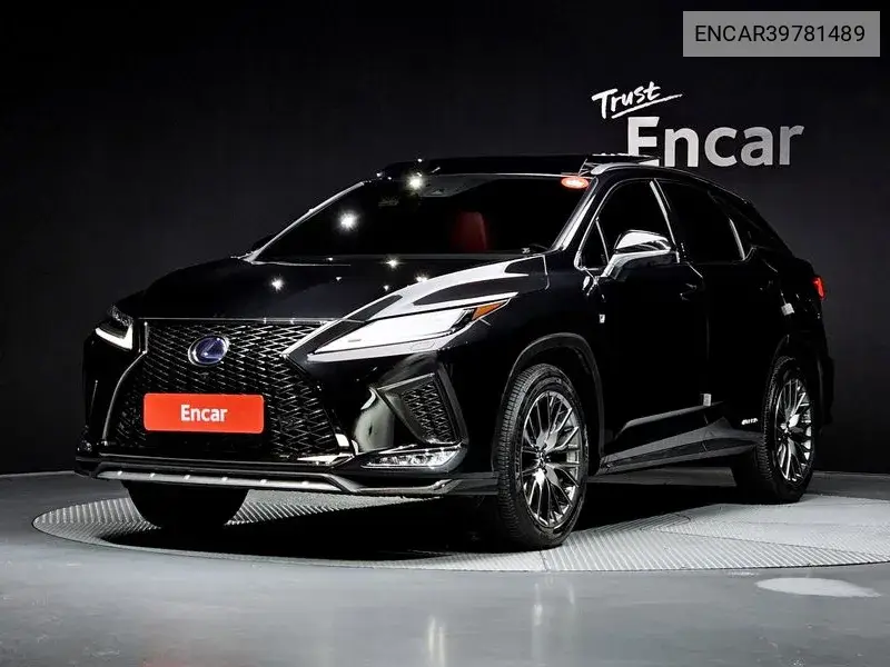 Lexus RX 2021 года выпуска