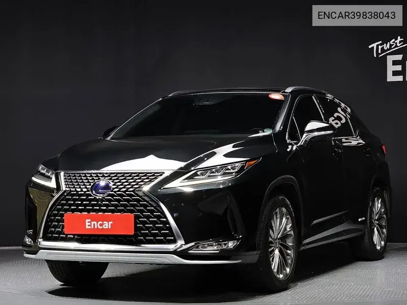 Lexus RX 2021 года выпуска