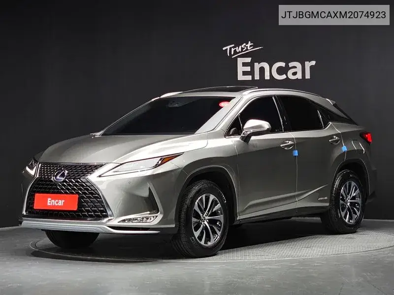 Lexus RX 2021 года выпуска