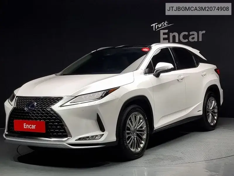 Lexus RX 2021 года выпуска
