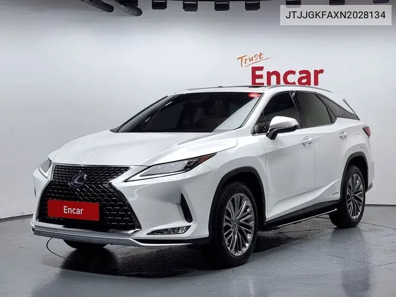 Lexus RX 2022 года выпуска