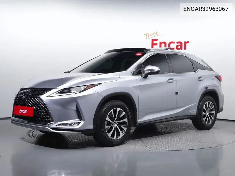 Lexus RX 2022 года выпуска