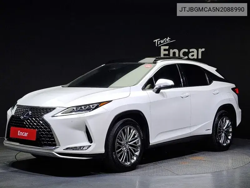 Lexus RX 2022 года выпуска