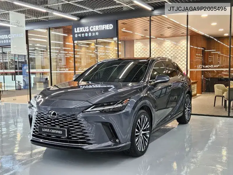 Lexus RX 2023 года выпуска