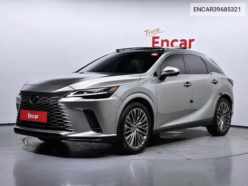 Lexus RX 2023 года выпуска