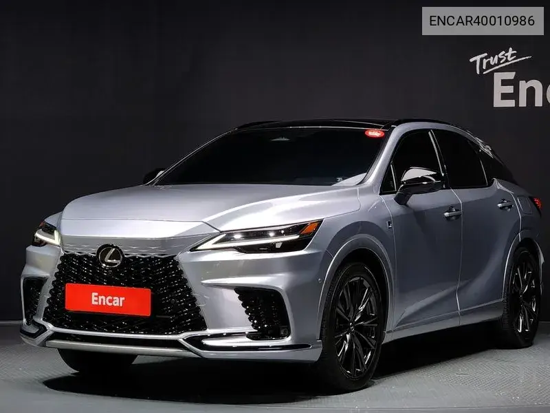 Lexus RX 2023 года выпуска