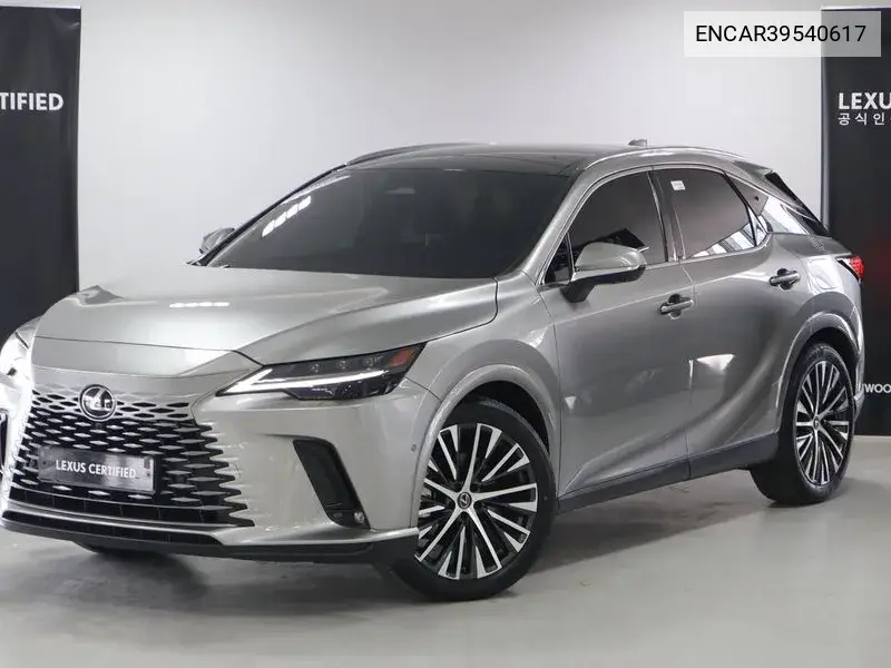 Lexus RX 2024 года выпуска