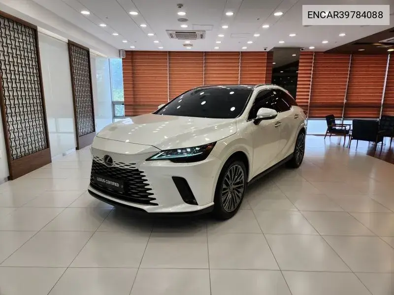 Lexus RX 2024 года выпуска