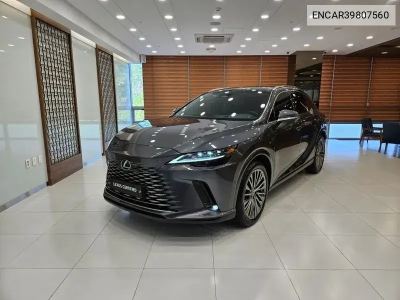 Lexus RX 2024 года выпуска