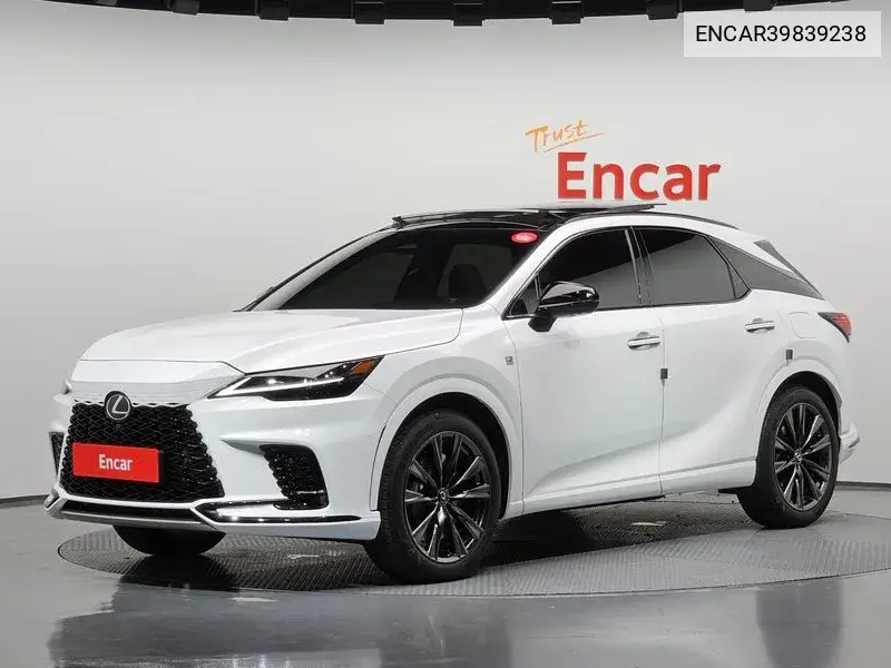 Lexus RX 2024 года выпуска