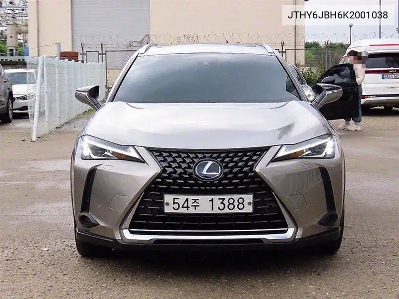 Lexus UX 2019 года выпуска