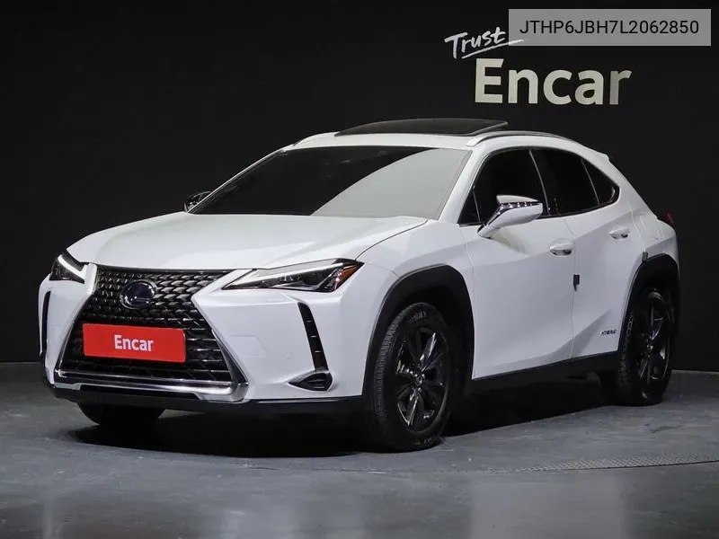Lexus UX 2020 года выпуска
