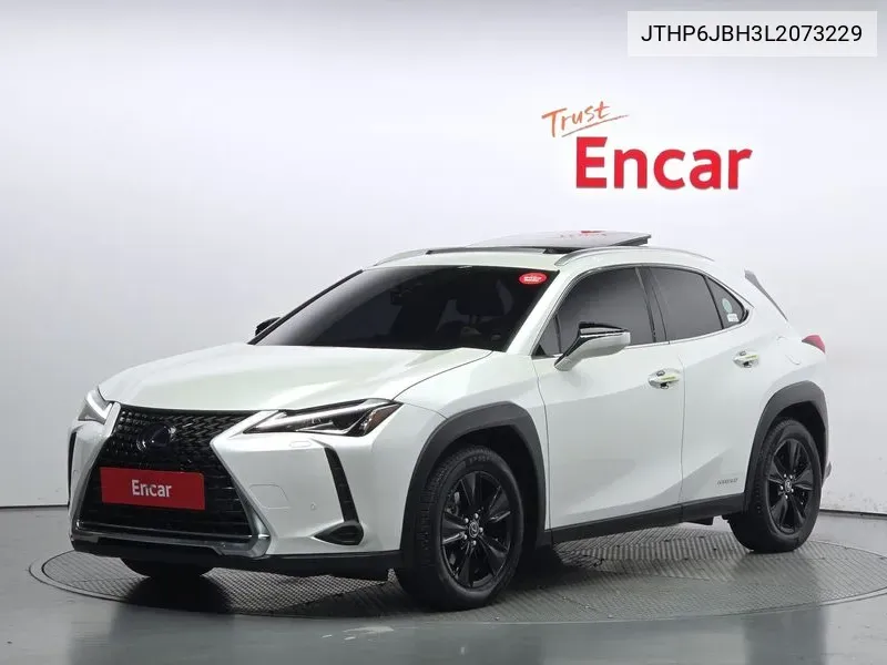 Lexus UX 2020 года выпуска