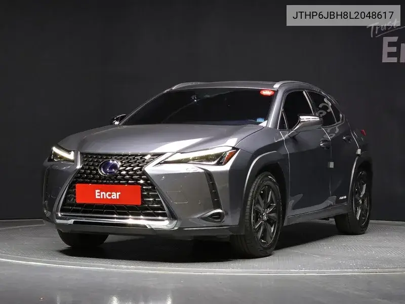 Lexus UX 2020 года выпуска
